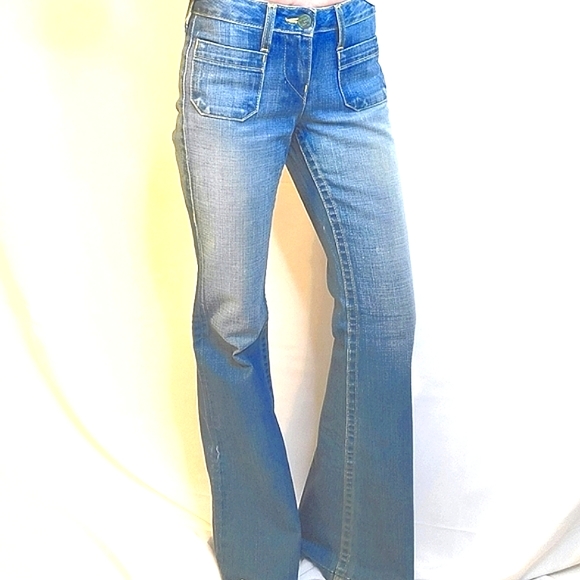 TRUE RELIGION light-wash flare jeans - Picture 3 of 13